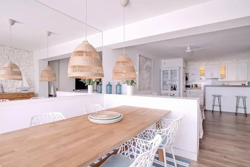 Beautiful 2 Bedrooms Town House. Frontline Beach Manilva Casa vacanze